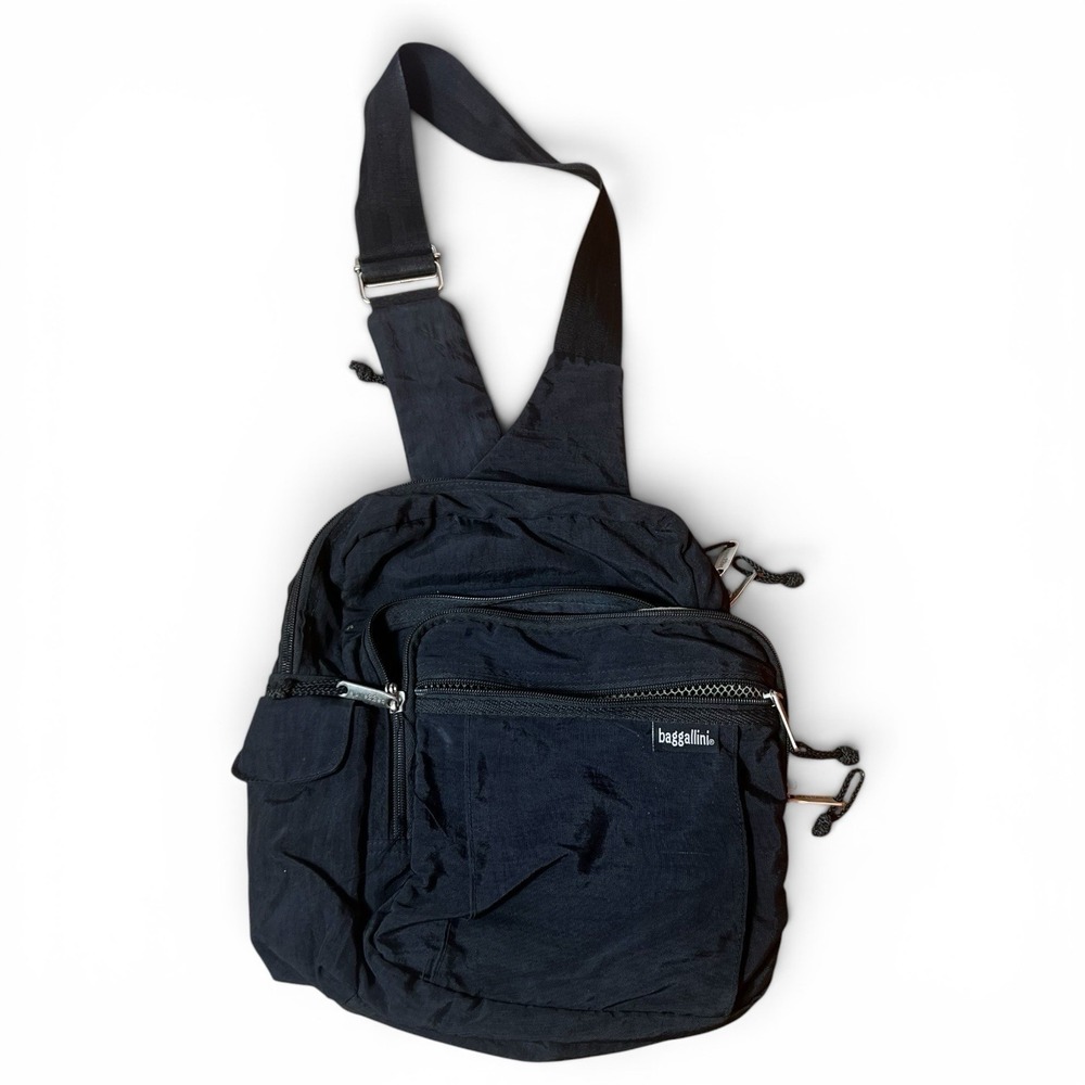 Baggallini Black Sling Bag Adjustable Crossbody Strap Zipper Accent Travel Purse